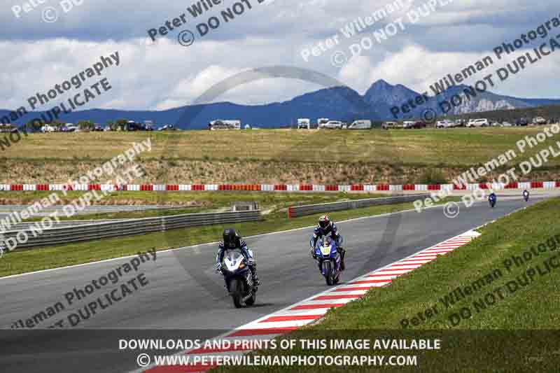 cadwell no limits trackday;cadwell park;cadwell park photographs;cadwell trackday photographs;enduro digital images;event digital images;eventdigitalimages;navarra;no limits trackdays;peter wileman photography;racing digital images;trackday digital images;trackday photos